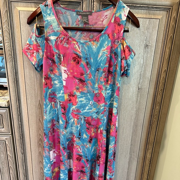 Cold Shoulder Hi-Low Sundress- Women’s Medium - Picture 1 of 4